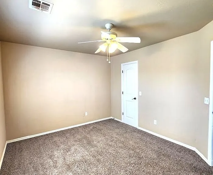 13705 Oxford Dr — Photo 27