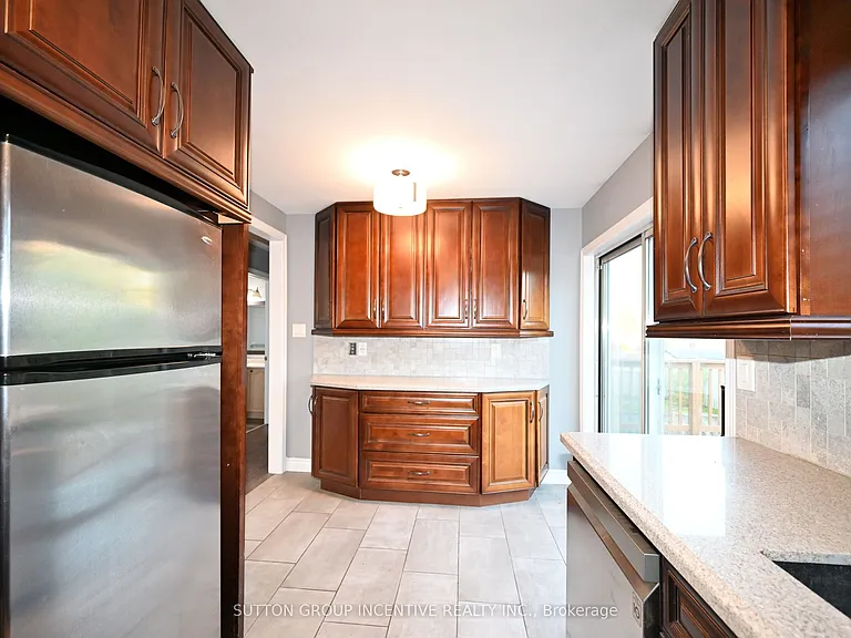 39 Jones Dr #UPPER — Photo 7
