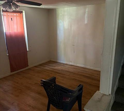 4th image of 2912 Kansas Rd