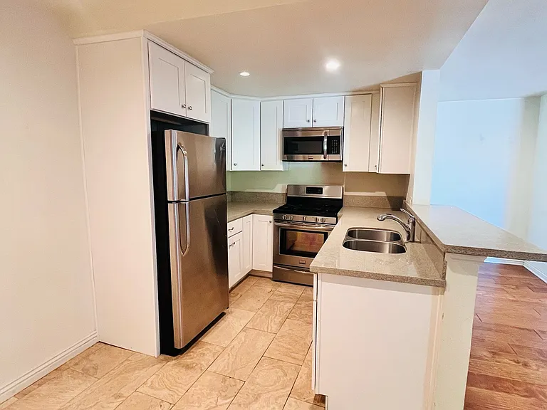 1250 E Corson St #6 — Photo 11