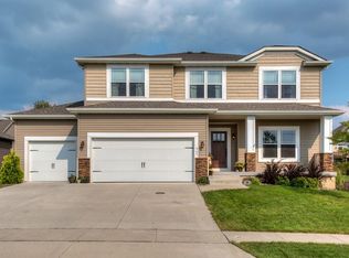 905 NW Rockcrest Rd, Ankeny, IA 50023