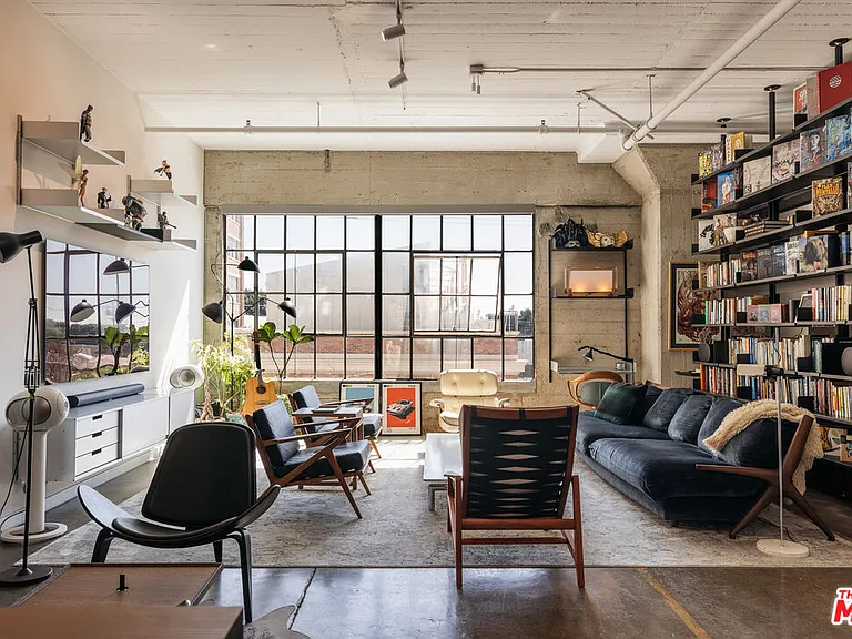 1855 Industrial St #307 — Photo 1