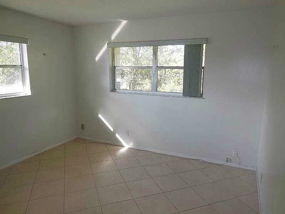 3rd image of 7825 Fairview Dr APT 105
