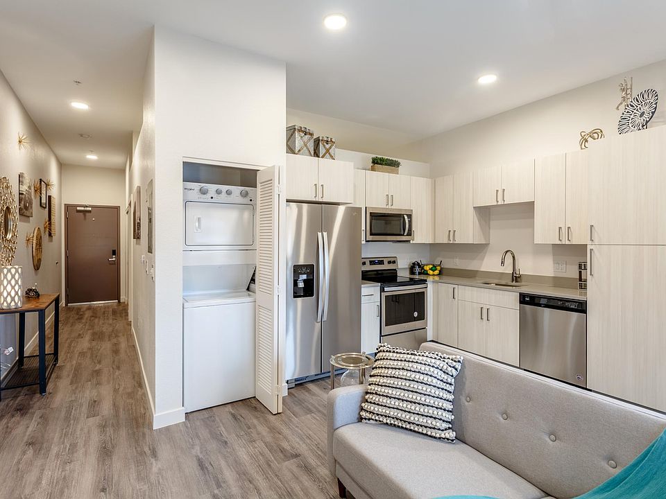 1Bed, 1Bath Living Area