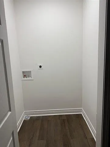 718 Majestic Pl — Photo 5