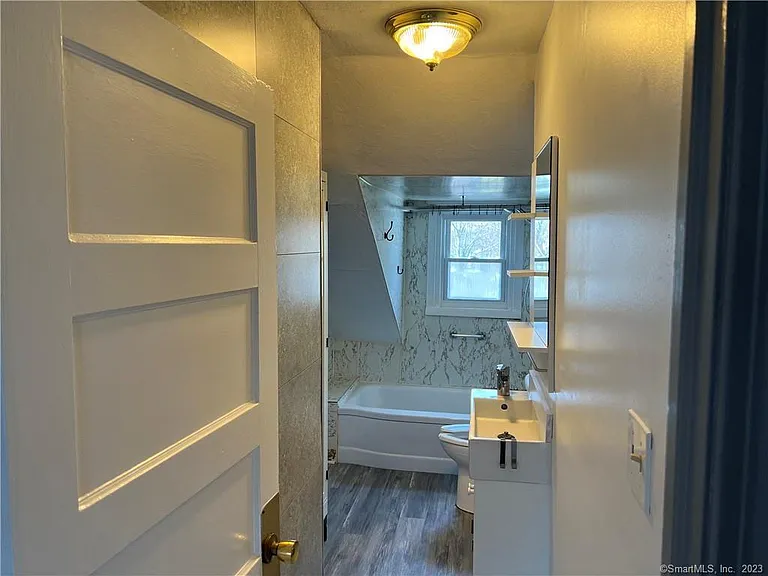 222 Chipman Street Ext — Photo 8