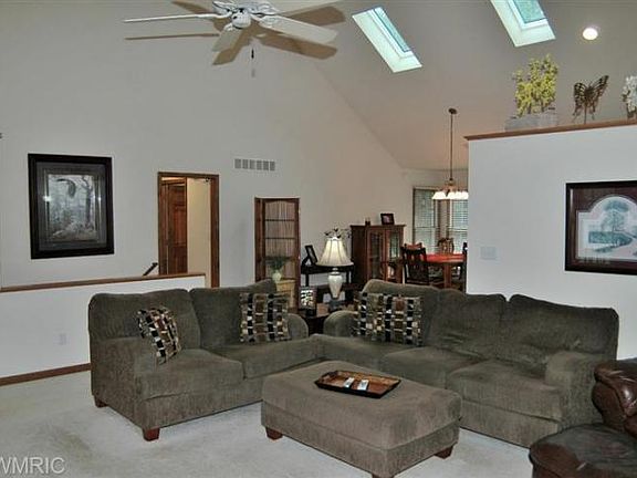 4th image of 25686 Red Pine Ln