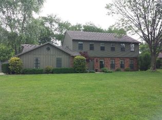 945 Ashcreek Dr, Dayton, OH 45458