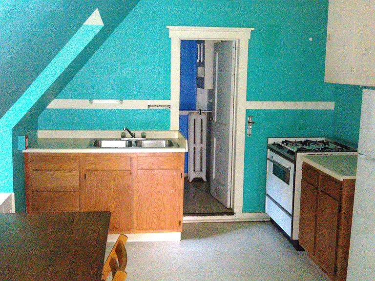 105 Dewitt Pl #7 — Photo 2