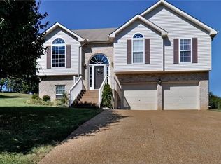 106 Hanover Ct, Hendersonville, TN 37075
