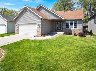 1932 Cory Ln, Chesterton, IN 46304