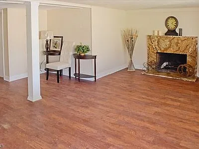 30 Laurelwood Dr — Photo 8