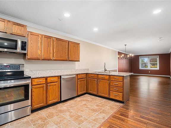 3rd image of 3524 W Shore Rd APT 405