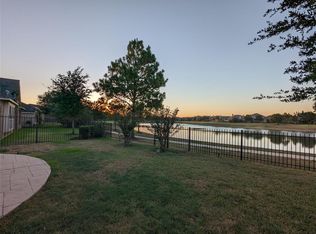 8003 Lake Commons Dr, Rosenberg, TX 77469