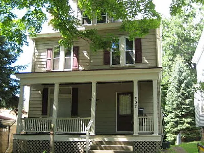 307 Forest Ave #1 photo 1