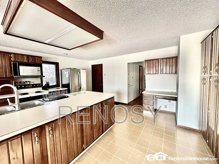 3006 Fleur Dr — Photo 7
