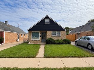 4137 Ruby St, Schiller Park, IL 60176