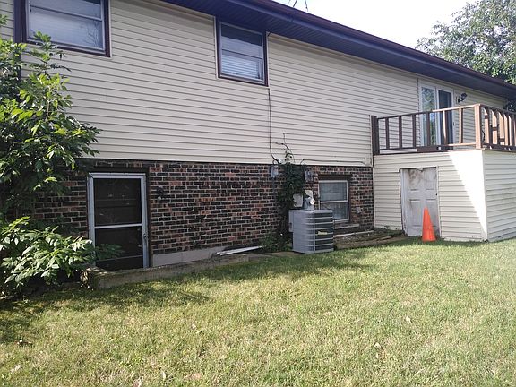 4th image of 732 E 193rd Pl
