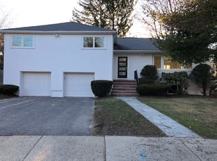 43 Cynthia Rd, Newton, MA 02459