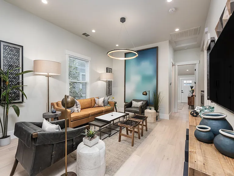 Luxury Spaces — Photo 217