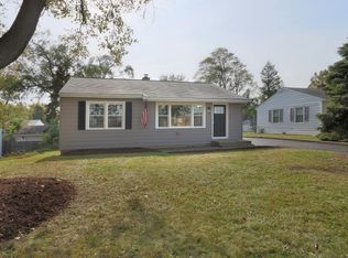 19 E Goebel Dr, Lombard, IL