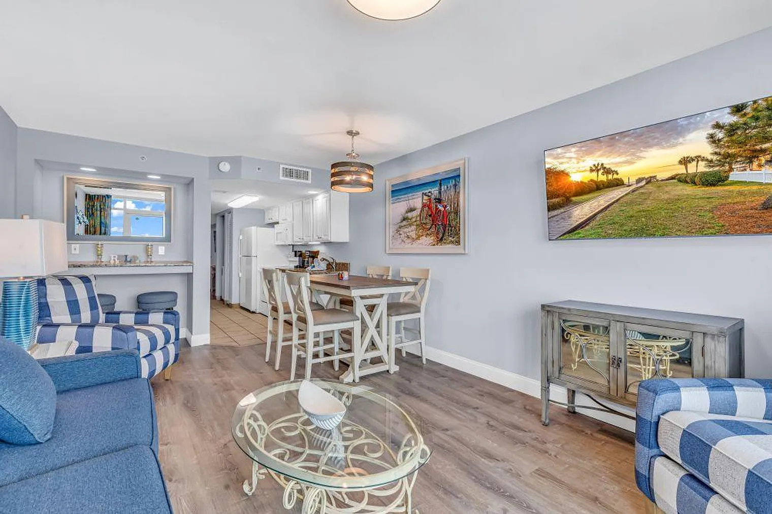 1 bed, 1.0 bath, 699 sqft, $3,068 — Photo 3