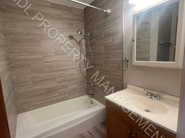 4515 N Woodbridge Ave #3