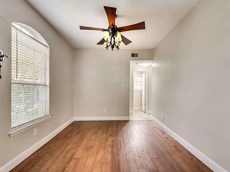 3009 Larkspur Ct — Photo 11