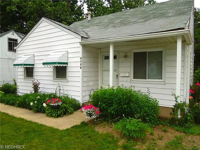 4135 W 145th St photo 1