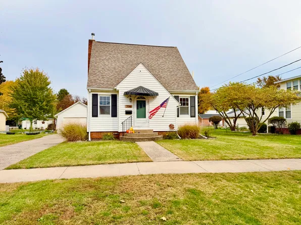705 E Main St, Aledo, IL 61231