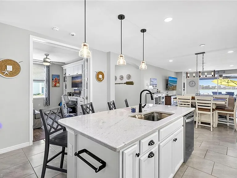 14582 Edgewater Cir — Photo 9