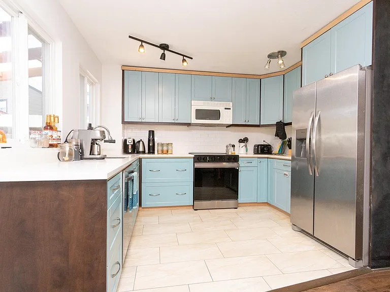 21573 Cherrington Ave — Photo 6