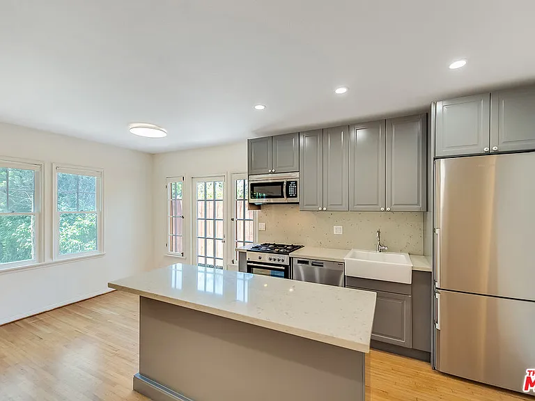 1655 Malcolm Ave #1/2 — Photo 15