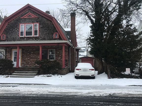 2nd image of 472 Cottage St