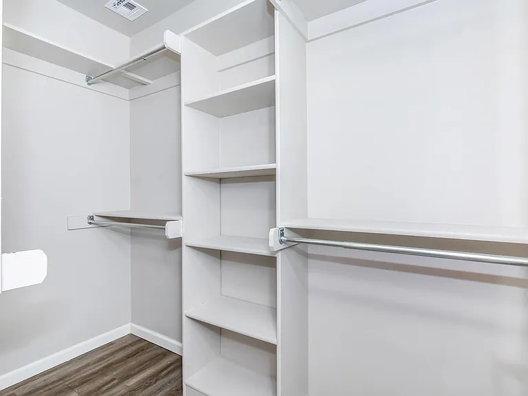 13500 Bluejacket Dr — Photo 15