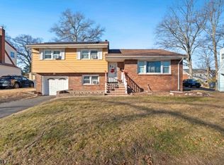 36 N Vivyen St, Bergenfield Boro, NJ 07621