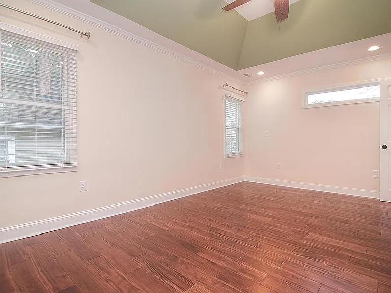301 W Kingston Ave — Photo 38
