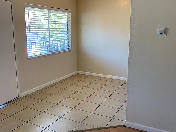 3rd image of 637 Nordale Ave APT 3