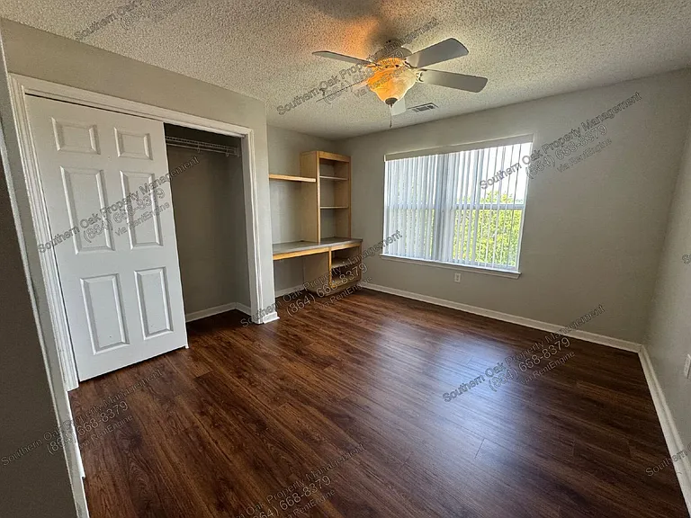 1123 Harts Ridge Dr — Photo 11