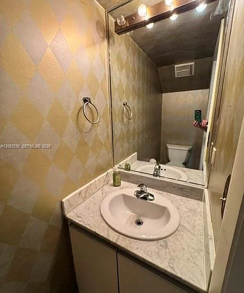 10005 SW 77th Ct — Photo 9