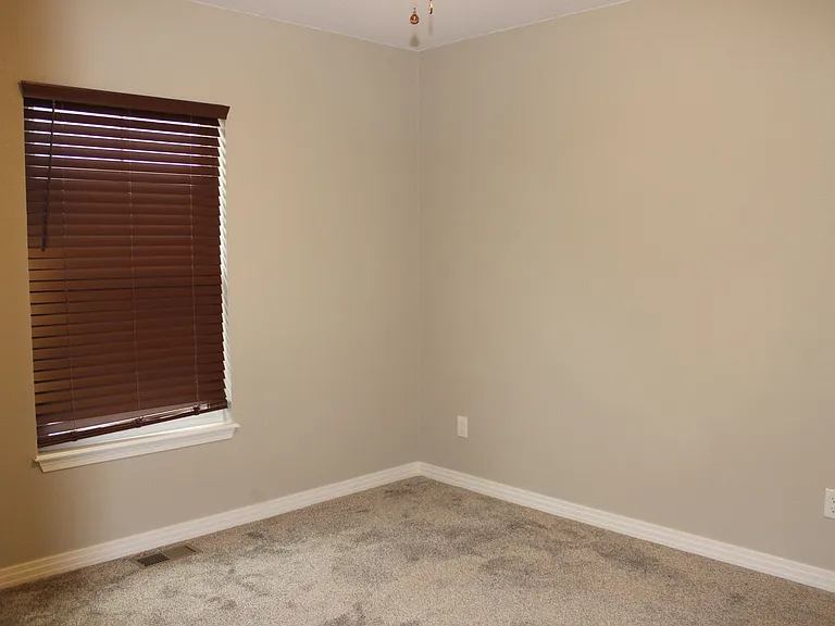 5250 Corbett Dr — Photo 7