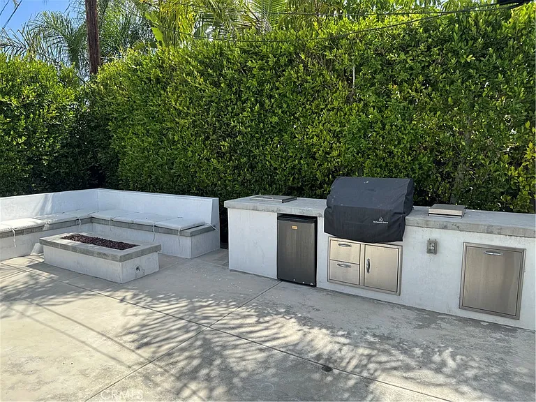 2831 Francis Ln — Photo 24