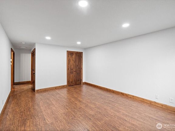 5th image of 22406 56th Avenue W