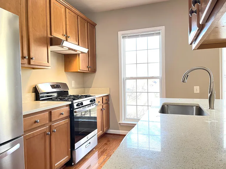 8203 Singleleaf Ln — Photo 7