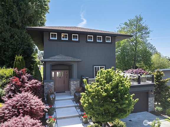 4th image of 816 Walnut Street