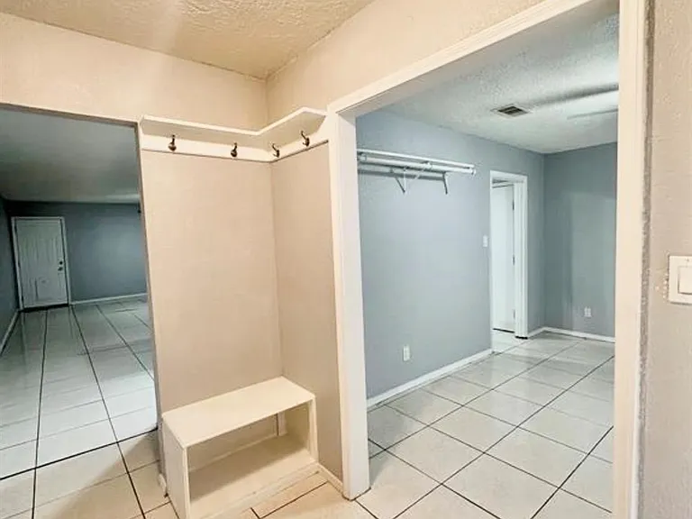 16110 White Star Dr — Photo 2