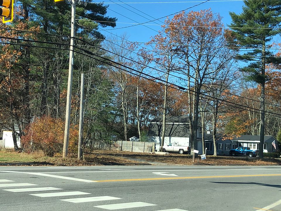 2nd image of 135 Shaker Rd
