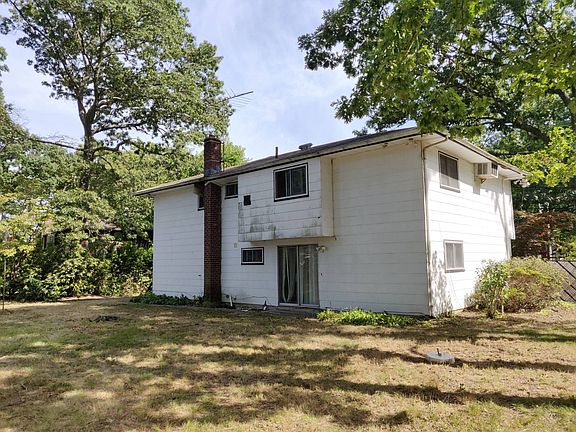 4th image of 163 Brooklyn Ave