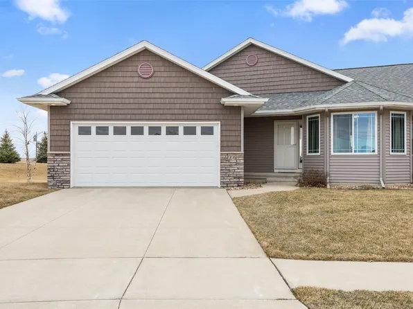 4140 Peridot Ct, Marion, IA 52302