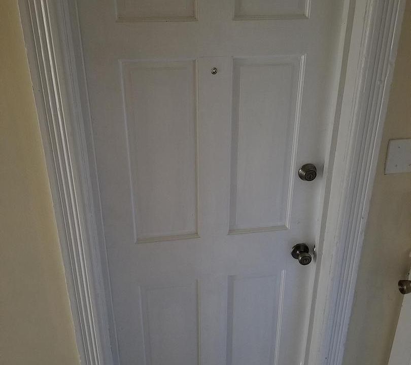 1st image of 5550 W Thompson St #3